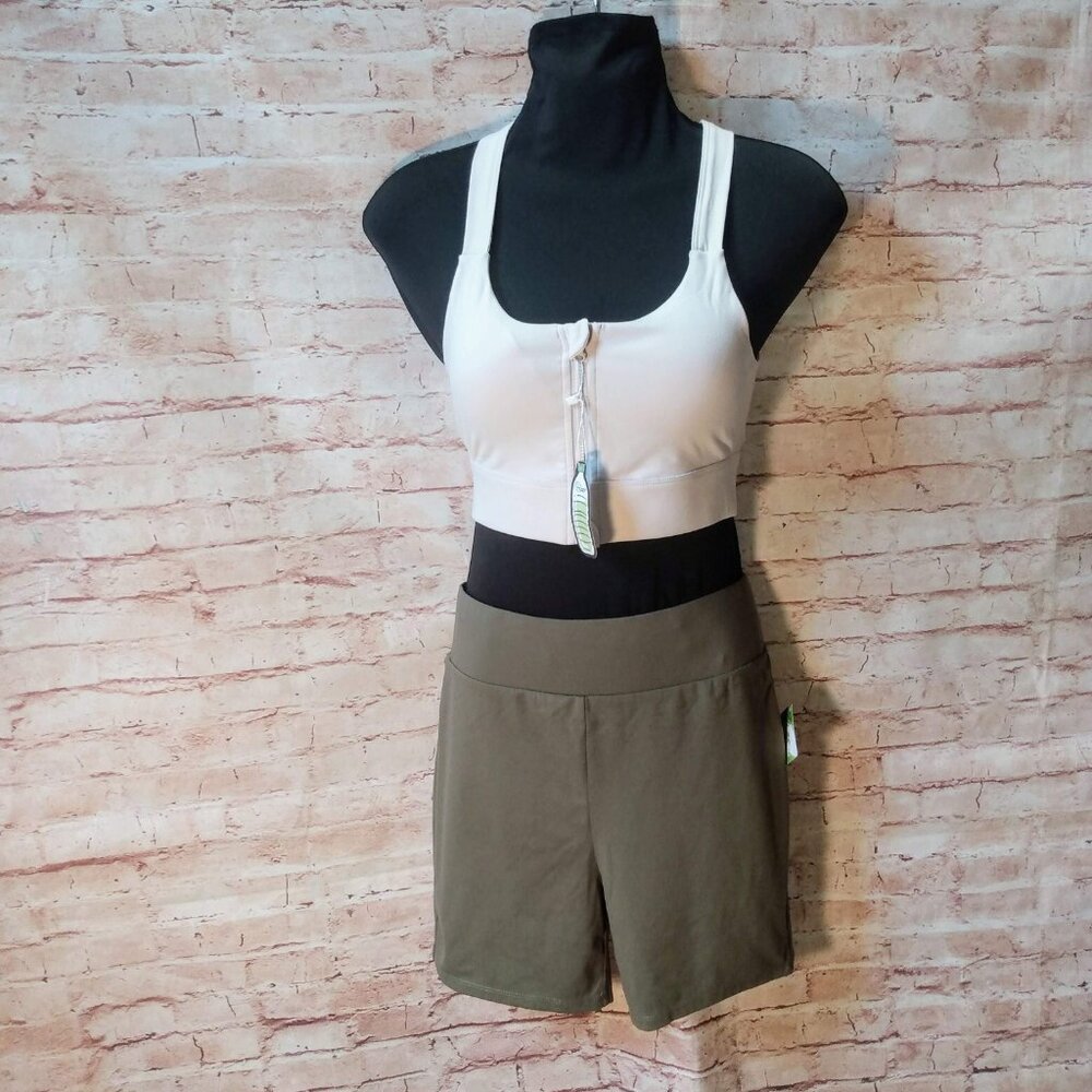 NWT Circular Path Athletic Active Wear Shorts/Bra Set Size M (PETA Approved)